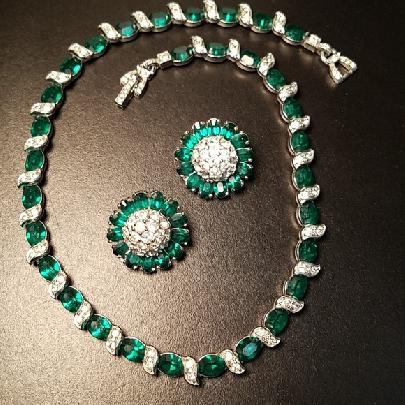 Green Pendant Necklace - Lariat Necklace - Rhinestone Necklace - Lulus